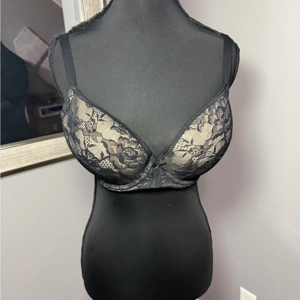 Wacoal Lace Finesse T-Shirt Bra Size 34DD